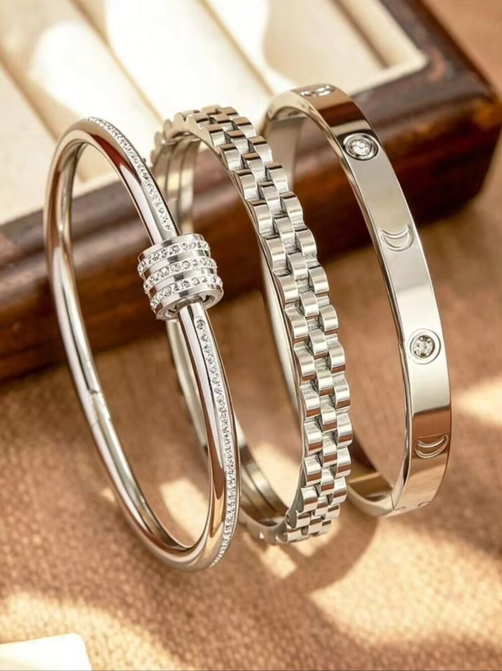 Silver-Tone Women's Bangle Bracelet Set - Elegant Stack - Picture 5 of 5